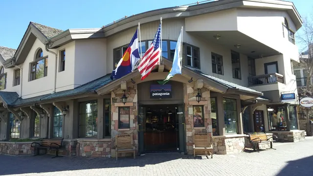 Pepi's Bar & Restaurant