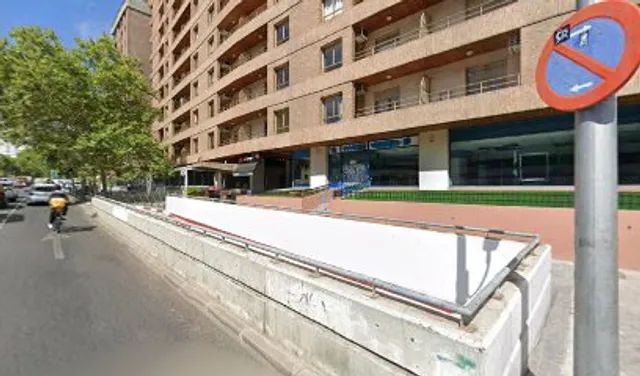 Av. de Alberto Alcocer, 43