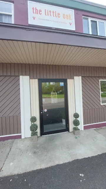 The Little Oak - Neighborhood Bistro & Bakery
