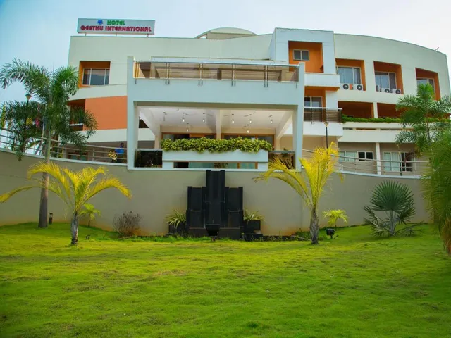 Hotel geethu international poovar