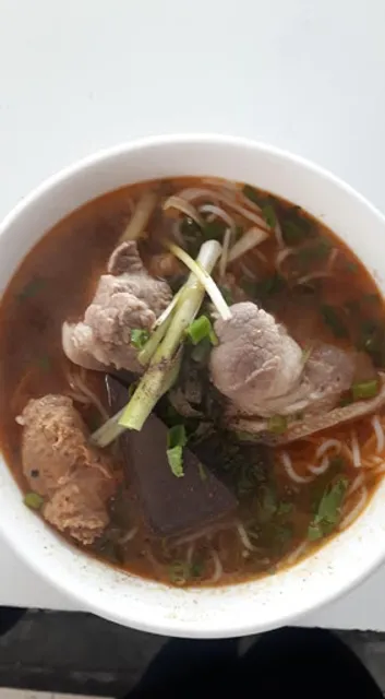 Quán nhỏ Bún bò Huế