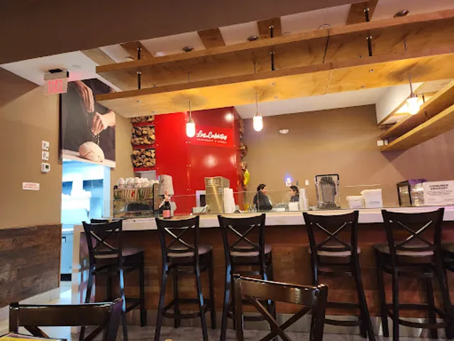 Las Caleñitas Restaurant & Bakery