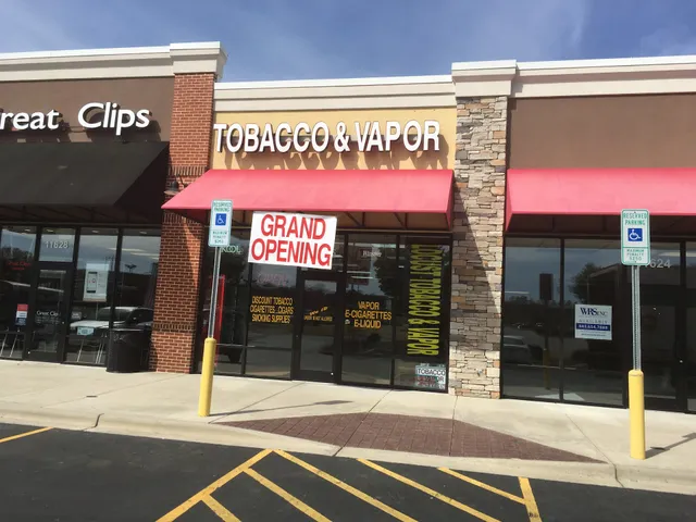 Locust Humidor & Vapor