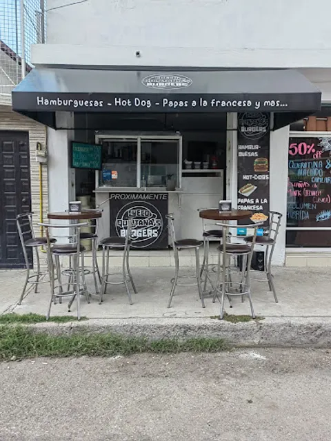 Checo Burgers