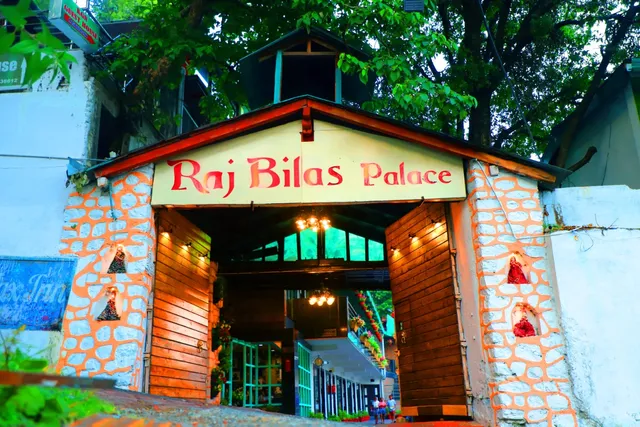 Oaktel Raj Bilas Palace