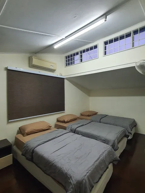 1st Island Homestay @ Bayan Baru (34 & 36)