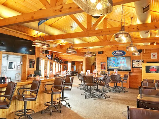 Sandbar & Grill at Divots