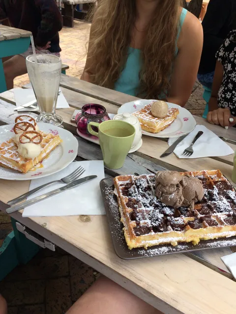 Stacked - Craft Beer, Burgers & Waffles