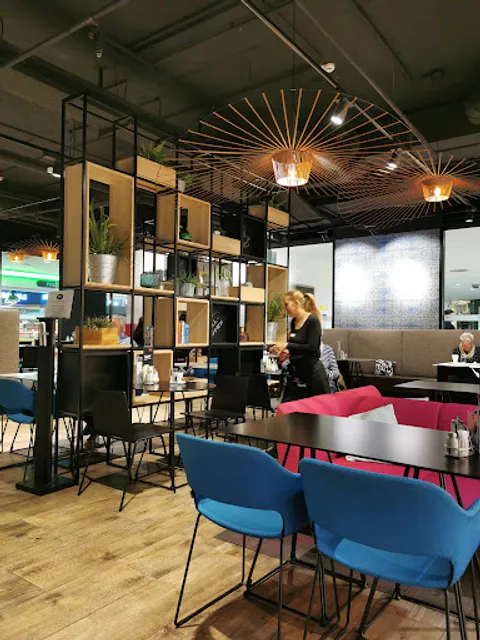 Tauber Café Zentrum Simmering