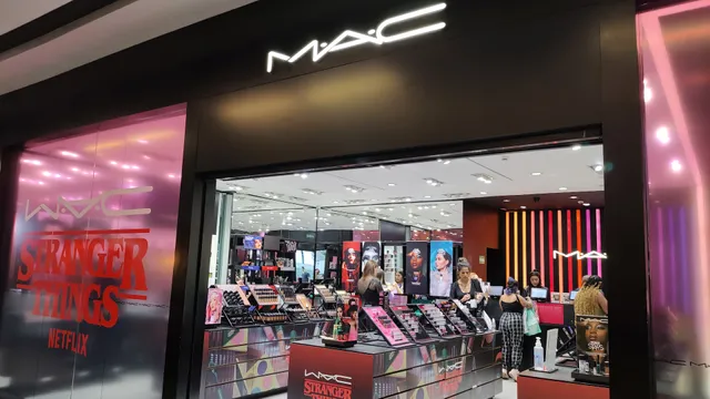 MAC Top Center Shopping