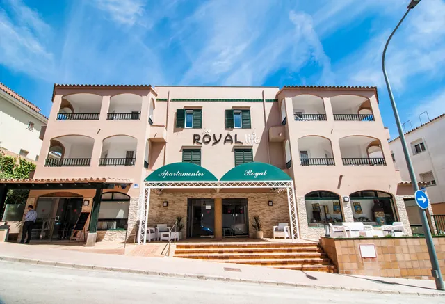 Apartamentos Turísticos Royal Life