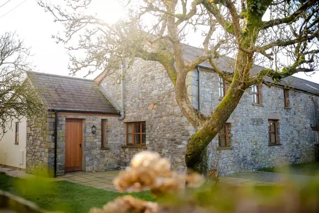 Great Lunnon Farm Cottages