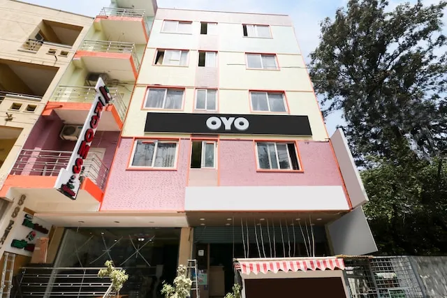 OYO Collection O Hotel Tiara Near Christ university
