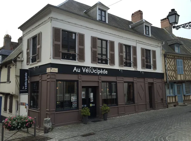 Au Vélocipède - La Femme d'à Côté