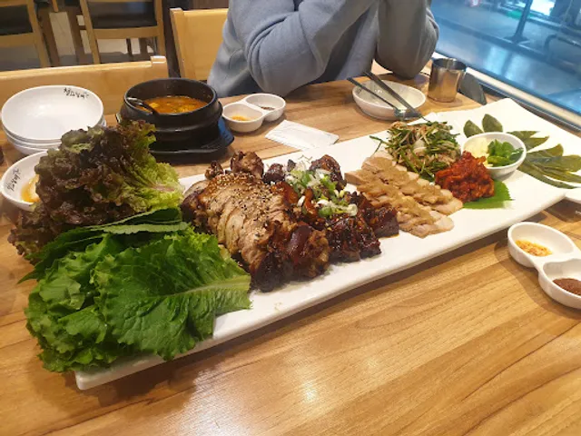 청와삼대칼국수평택점