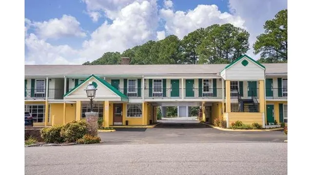 Days Inn by Wyndham Lincolnton