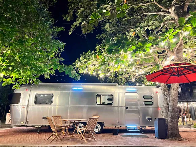 Camperisti at Club Laiya