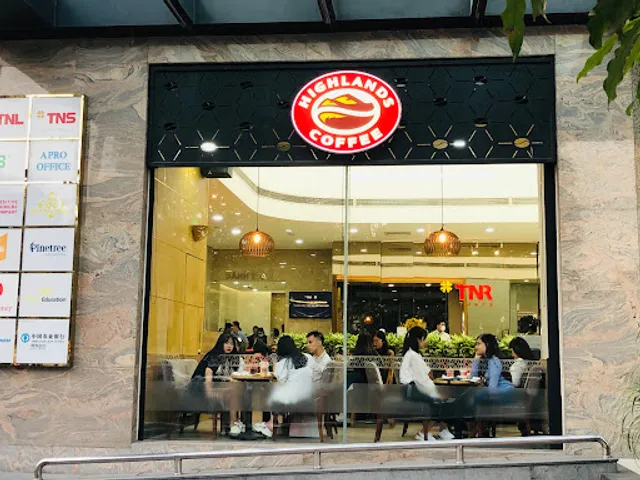 Highland Coffee Nguyễn Chí Thanh