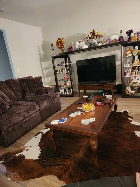 Barry's Furniture Inc.