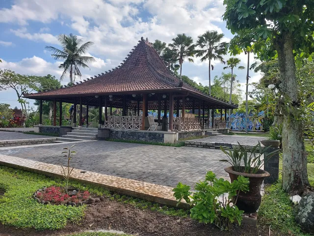 Omah Pakem (Serenity in Nature)