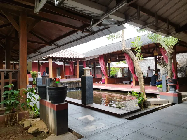 Zuka Ribs Restaurant