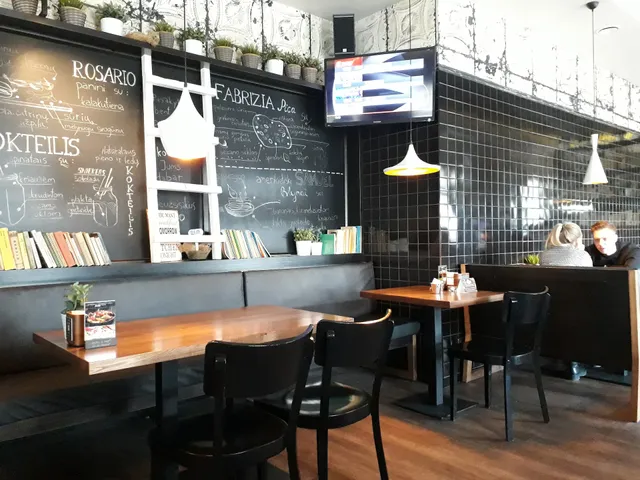 Talutti - Bakes 'n' Shakes