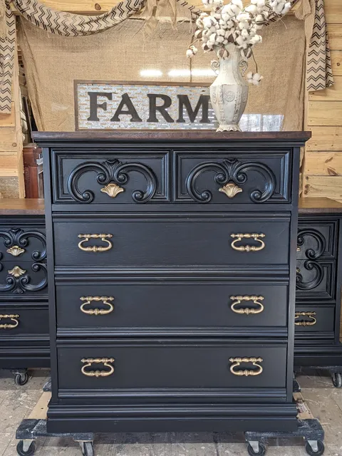 Horse Whisper Antiques and Furniture