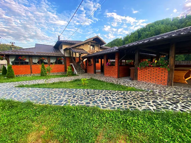 Pensiunea Perla Rausor