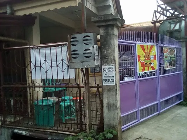 Moi Snackhouse and Store