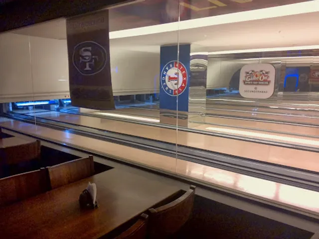 Rush Sports Cafe & Bar