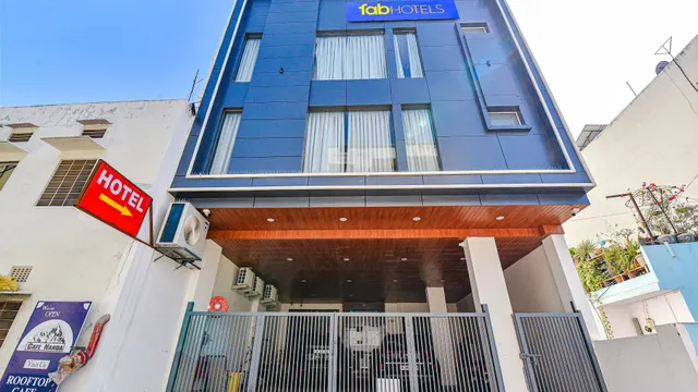 FabHotel Deep Palace