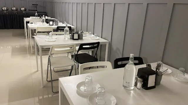 Tutu's Cafe and Kitchen