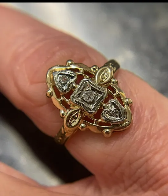 Peach Vintage Jewelry & Pawn