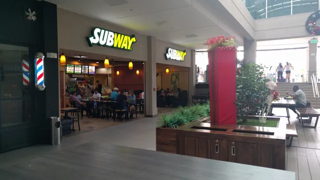 Subway • Plaza Real