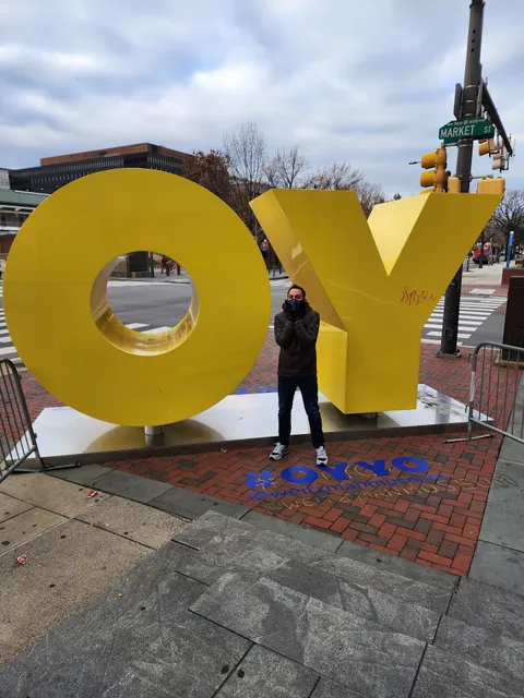 OY/YO Statue