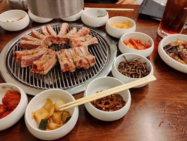 新大久保 美食堂【ミシクタン】