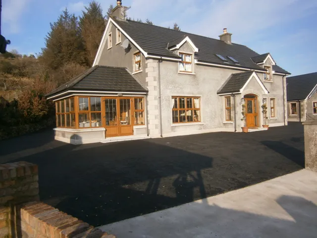 Glenn Eireann House B&B & Glendun Self Catering