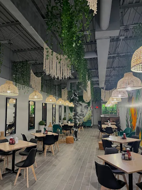 Mia's Bakery & Coffee Shop