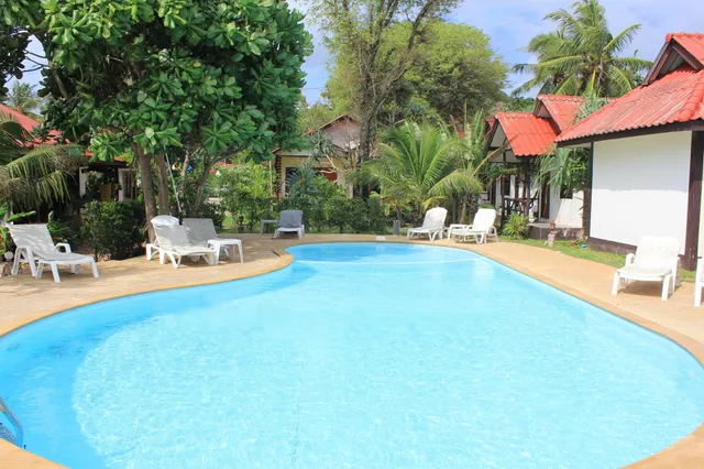 Lanta Nice Beach Resort