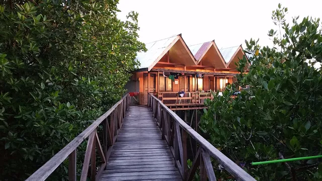 La Entrada Beach Resort and Restuarant