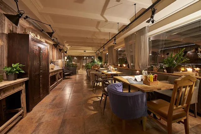 THOMSN Central Pizzeria & Restaurant