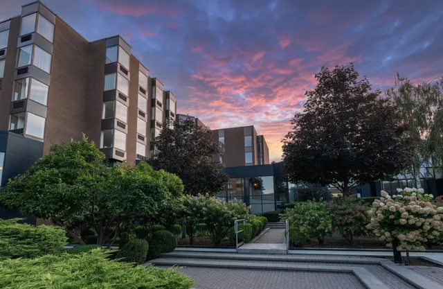 DEV Hotel & Conference Centre