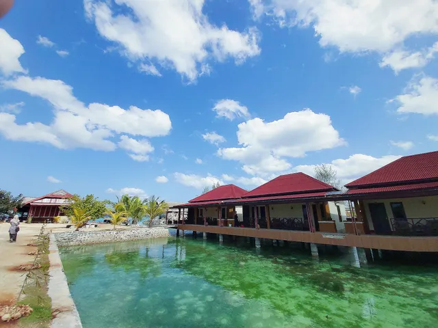 Hotel Wisata Beach Wakatobi