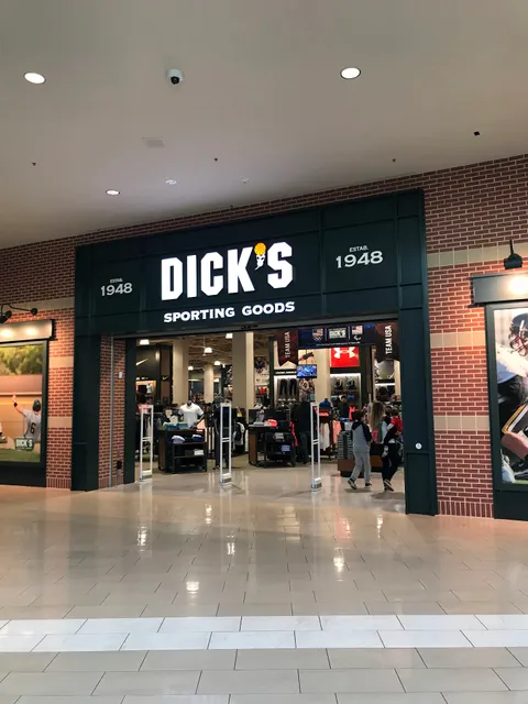 DICK'S Sporting Goods