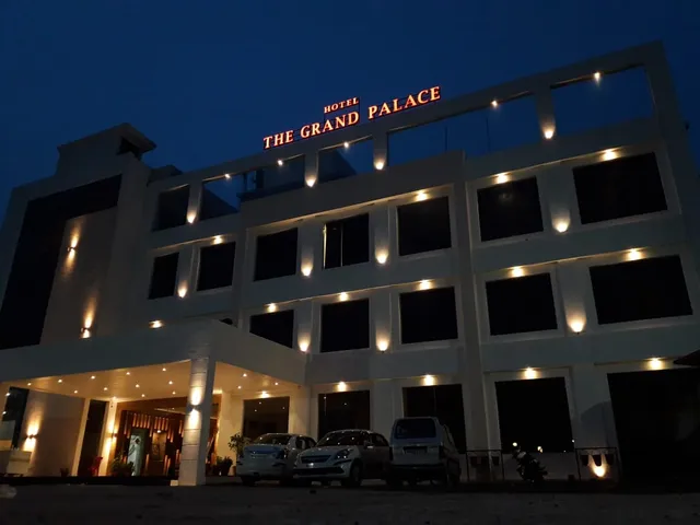 Hotel The Grand Palace