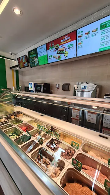 Subway Metland cyber city