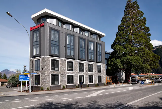 Ramada Queenstown Central