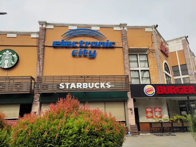 Starbucks Green Terrace