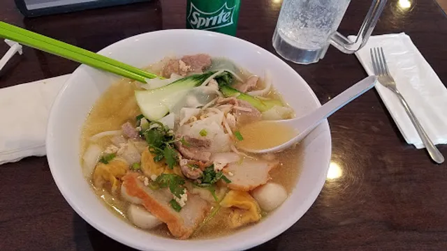 Khao Soi - Thai Style Noodle House