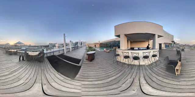 Rooftop Alfresco By The Poolside